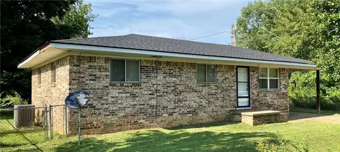 107 North St, Gans, OK 74936