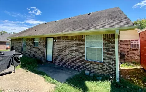 132 Commanche Loop, Roland, OK 74954 photo 2