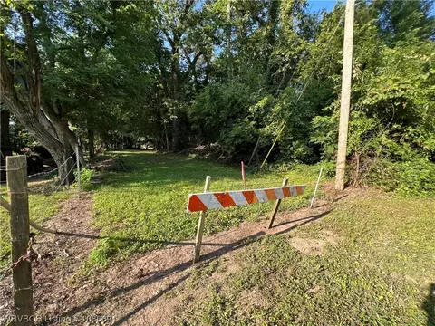 Pt Of Gov Lots 1&2 Accreted Lands S33-t11n-r27e 45.9+/- Ac, Moffett, OK 74946