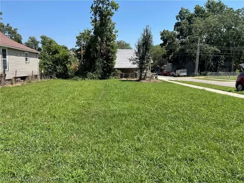 1100 N 6th St, Fort Smith, AR 72901