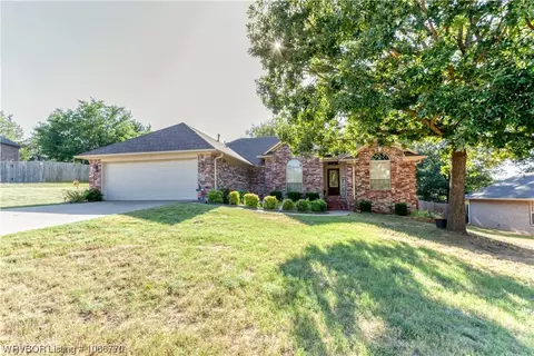 825 Forrest Park, Greenwood, AR 72936