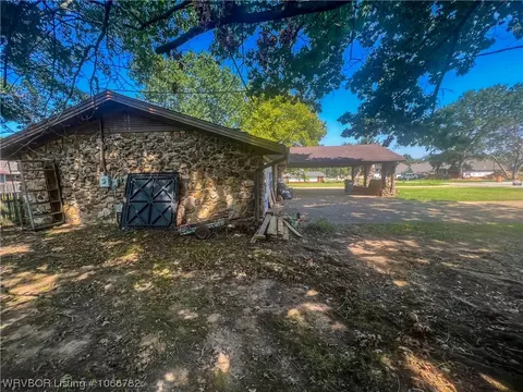 2310 Moody Rd, Barling, AR 72923 photo 5
