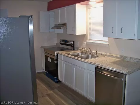 3305 Holyoke Ave, Fort Smith, AR 72908 photo 4