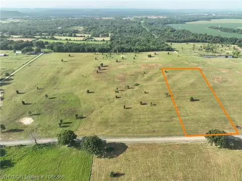 13 Beaty Avenue, Pocola, OK 74902
