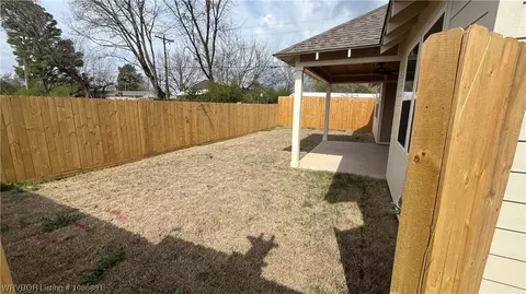 Exterior - 1907 Ebbing Loop, Barling, AR 72923 photo 2 of 4