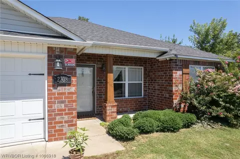 2308 Ridgeway Ln, Barling, AR 72923