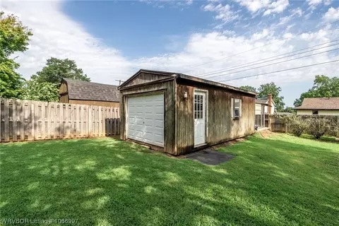 Exterior - 7815 Horan Dr, Fort Smith, AR 72903 photo 5 of 8