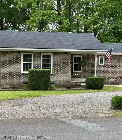 712 N 4th St, Paris, AR 72855 photo 2