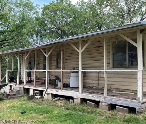 19456 Poker Bend Rd, Panama, OK 74951