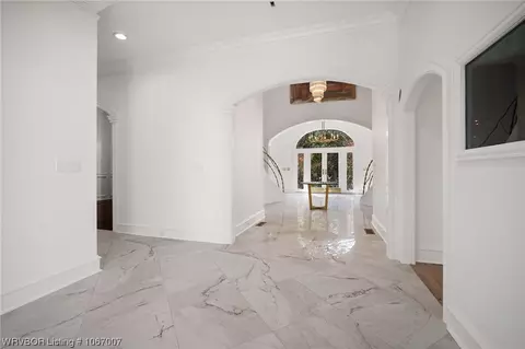 Entry Way - 4234 Spring Mountain Dr, Fort Smith, AR 72916 photo 6 of 7