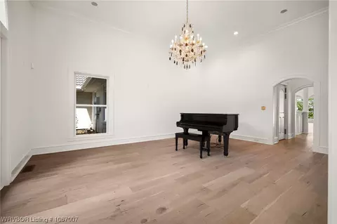 Entry Way - 4234 Spring Mountain Dr, Fort Smith, AR 72916 photo 4 of 7