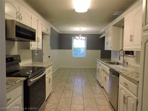 6818 S V St, Fort Smith, AR 72903 photo 2