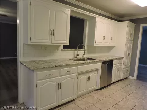 6818 S V St, Fort Smith, AR 72903 photo 3