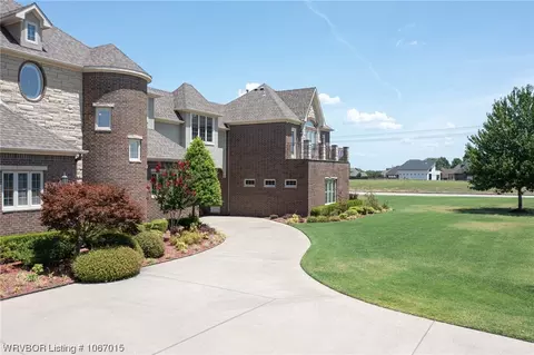 211 Saint Karr, Fort Smith, AR 72916 photo 4