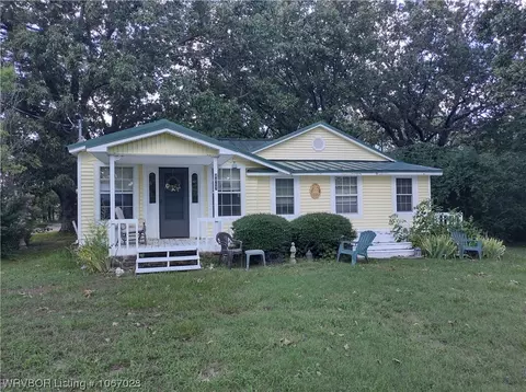 8867 Rock Creek Rd, Mulberry, AR 72947