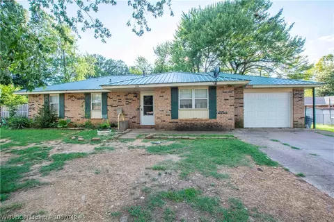 705 Darrin Dr, Charleston, AR 72933