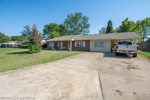 1062 Stadium Dr, Booneville, AR 72927