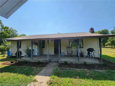 3916 Scottsboro Rd, Waldron, AR 72958