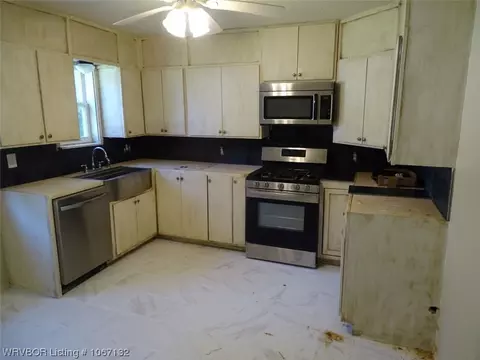 602 H St, Barling, AR 72923 photo 7