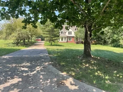 2124 Albright Rd, Springdale, AR 72764