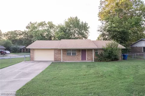 3201 Iola Ave, Fort Smith, AR 72908 photo 2