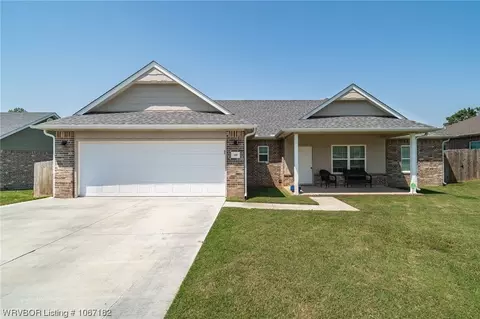 110 Meadows Dr, Roland, OK 74954