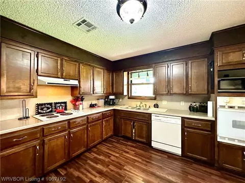 1902 E Mckenzie Ave, Pocola, OK 74902 photo 8