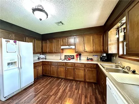 1902 E Mckenzie Ave, Pocola, OK 74902 photo 9