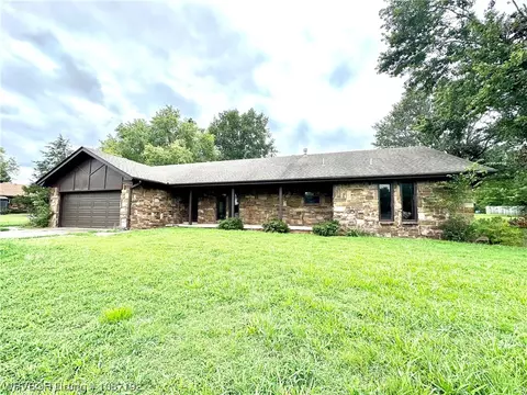 1902 E Mckenzie Ave, Pocola, OK 74902 photo 2