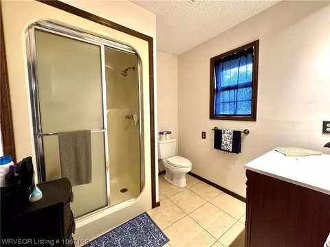1902 E Mckenzie Ave, Pocola, OK 74902 photo 22