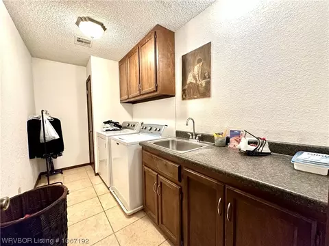 1902 E Mckenzie Ave, Pocola, OK 74902 photo 23