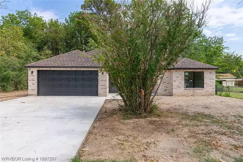 1220 N 36th St, Fort Smith, AR 72904