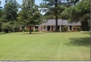 827 Sherman Cir, Russellville, AR 72802