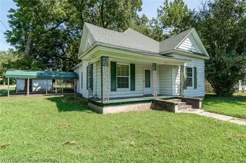 200 N Logan St, Charleston, AR 72933
