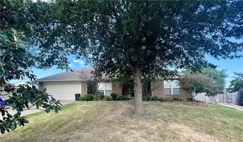 1523 Concord Ct, Van Buren, AR 72956