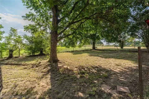 502 E 3rd St, Hartford, AR 72938 photo 45