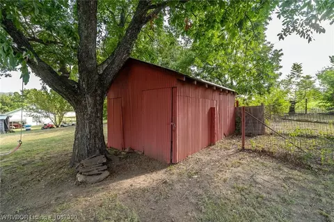 502 E 3rd St, Hartford, AR 72938 photo 44
