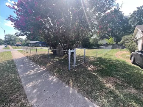 8410 35th Ter, Fort Smith, AR 72908 photo 3