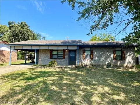 1004 W Atlanta St, Greenwood, AR 72936