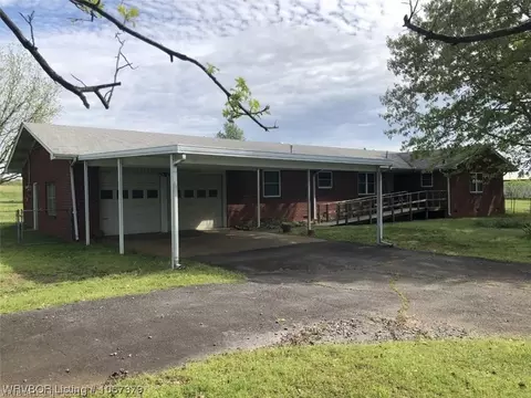 1037 E Main St, Booneville, AR 72927