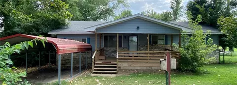 604 W Brannon, Gans, OK 74936