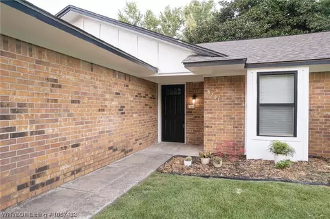 8701 S 31st Ter, Fort Smith, AR 72908 photo 4