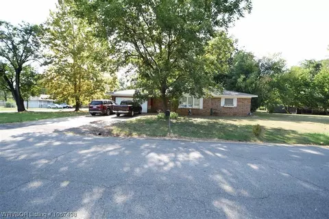 115 N Maple St, Sallisaw, OK 74955