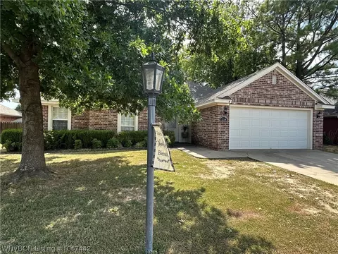1249 Red Oak Dr, Alma, AR 72921 photo 2