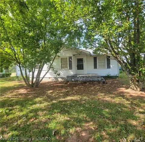 2109 W Walnut St, Paris, AR 72855