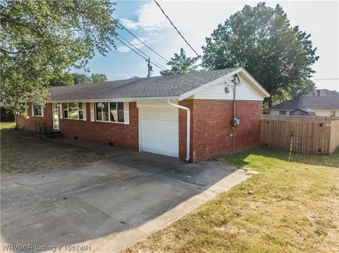 7500 Martin Dr, Fort Smith, AR 72908 photo 2