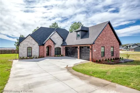 4130 Surrey Ct, Fort Smith, AR 72901