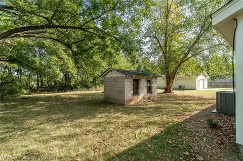 202 E Houston St, Lavaca, AR 72941 photo 29