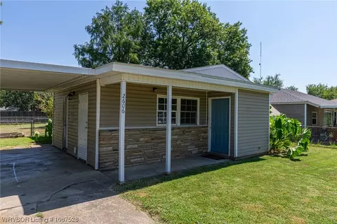 2606 N 39th St, Fort Smith, AR 72904 photo 2