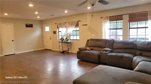 Living - 207 W Harper St, Mansfield, AR 72944 photo 4 of 4